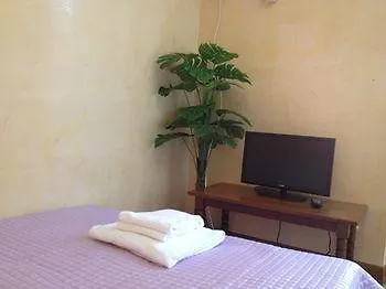 Rainbow Couette-café Rome